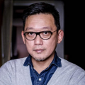 伊人碰碰